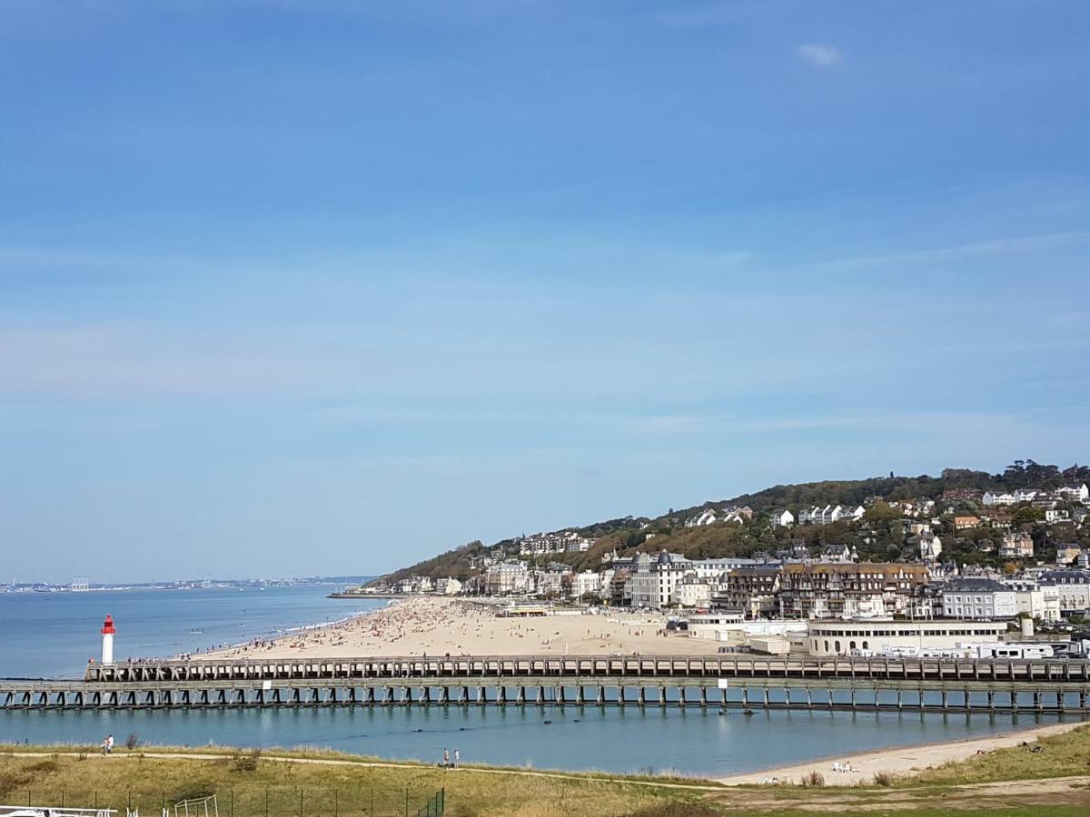 Appartement De Charme Vue Mer Deauville Exterior photo